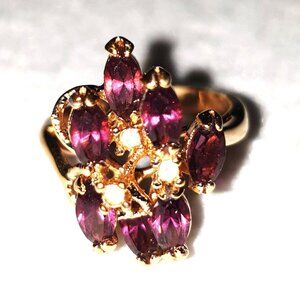 Elegant Vintage 18KT Gold H.G.E Purple Crystal Cluster Cocktail Ring – Size 5